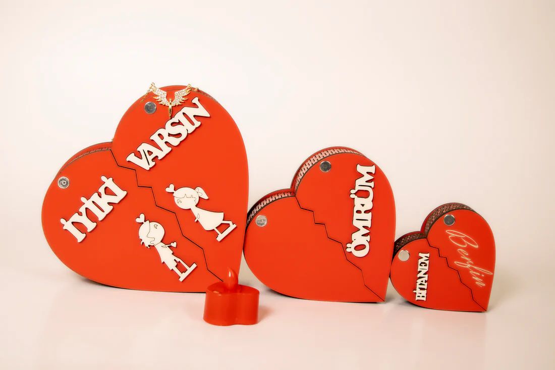 Kişiye Özel 3'lü Kalpli Kutu