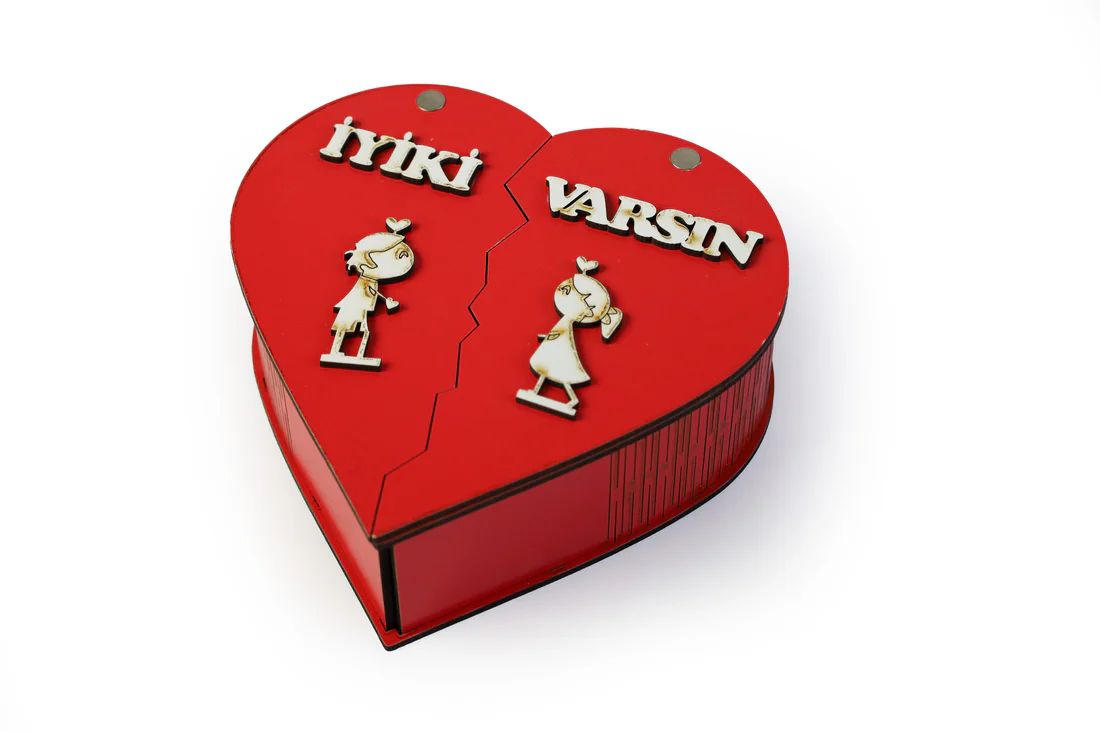 Kişiye Özel 3'lü Kalpli Kutu